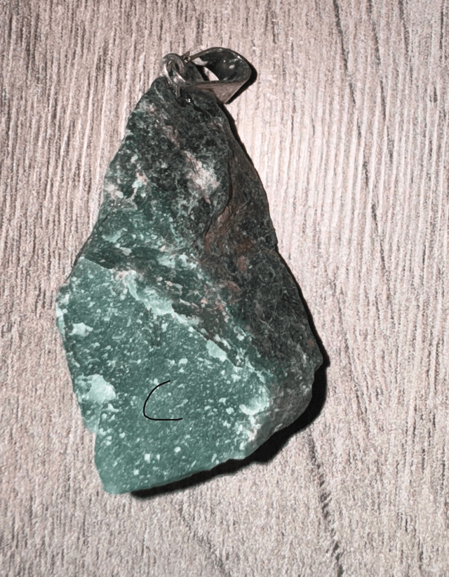 Pendentif Fuschite  brute (a)