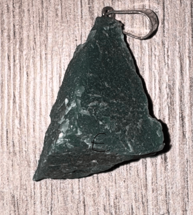 Pendentif Fuschite  brute (a)