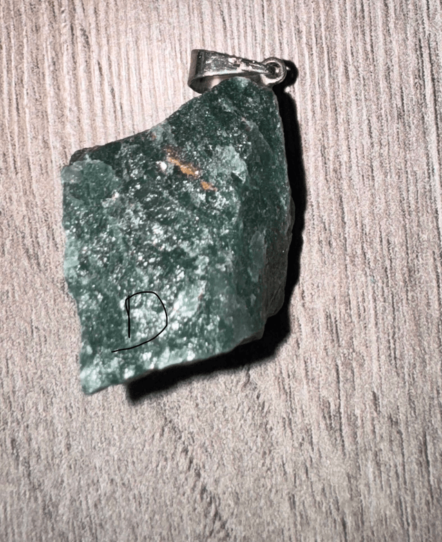 Pendentif Fuschite  brute (a)