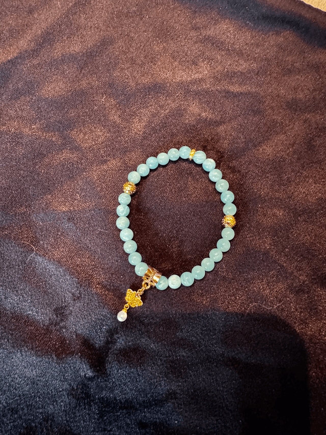 Bracelet 16 cm en Amazonite de 6mm et breloque papillon