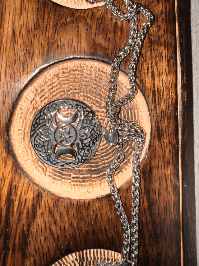 Collier en Acier Inoxydable avec Pendentif Arbre de Vie Triple Lune